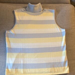 Ralph Lauren Golf Women’s Sleeveless Turtleneck Striped Top. Size Large.